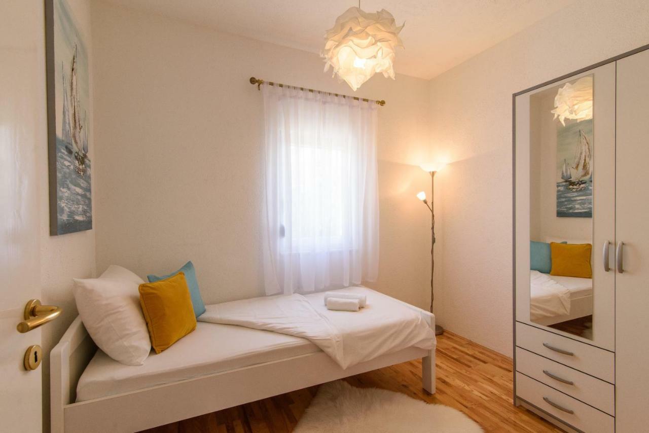 Apartmani Ville Vengo Trogir Exterior photo